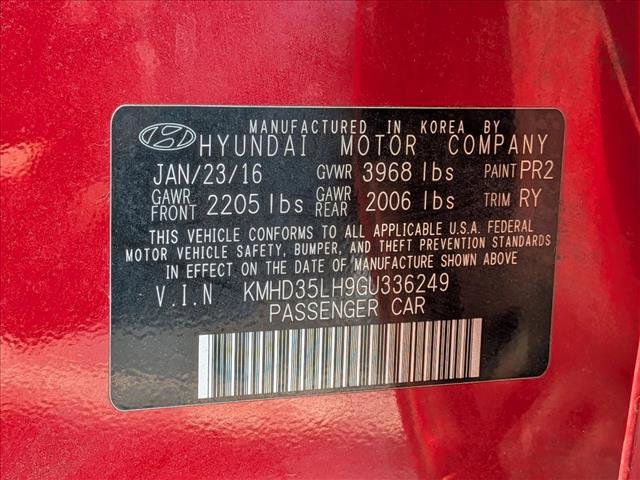 Used 2016 Hyundai Elantra GT w/ Option Group 02 image 18