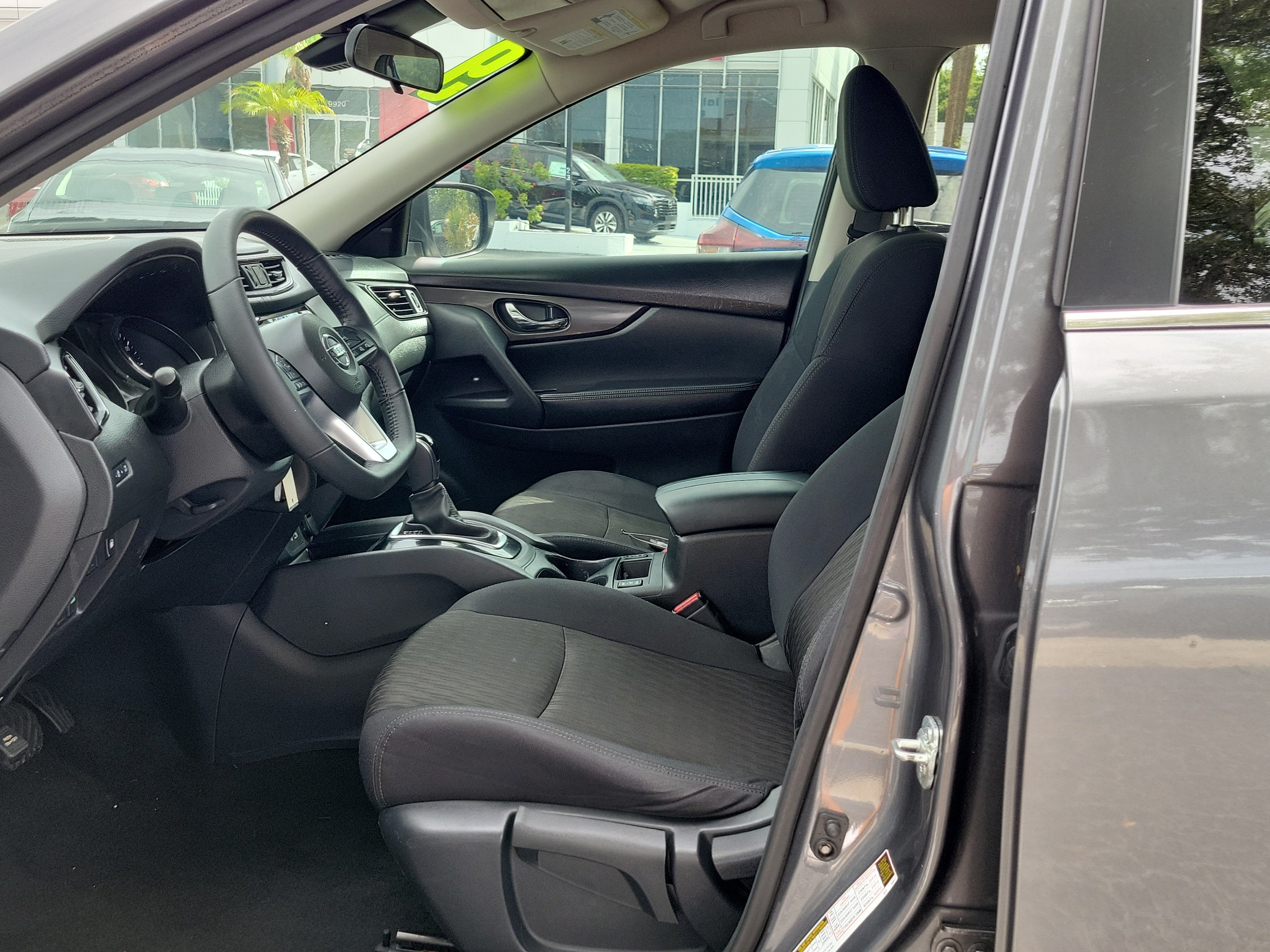 Used 2019 Nissan Rogue S w/ Special Edition Package FWD image 19