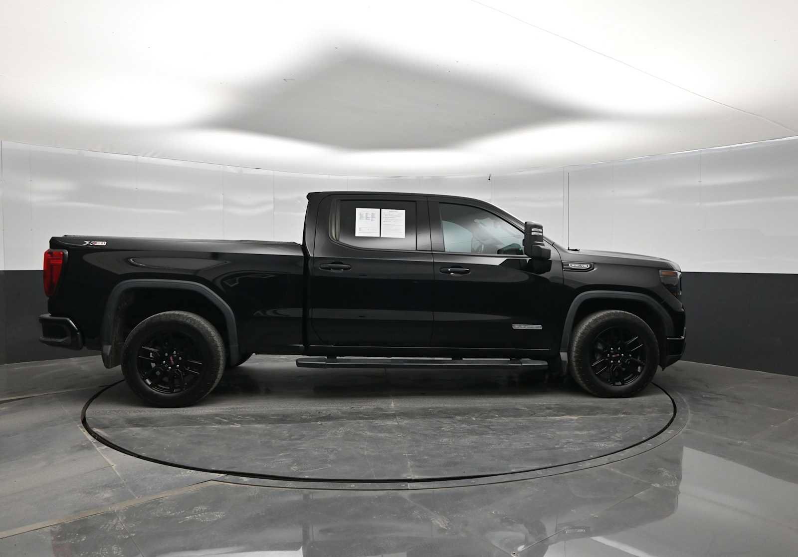 Used 2023 GMC Sierra 1500 Elevation AWD/4WD image 9
