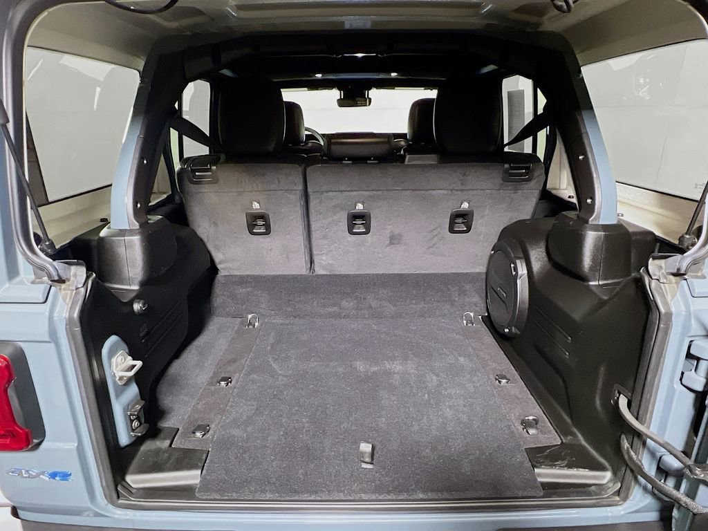 Used 2024 Jeep Wrangler Unlimited Sahara w/ Technology Group image 23