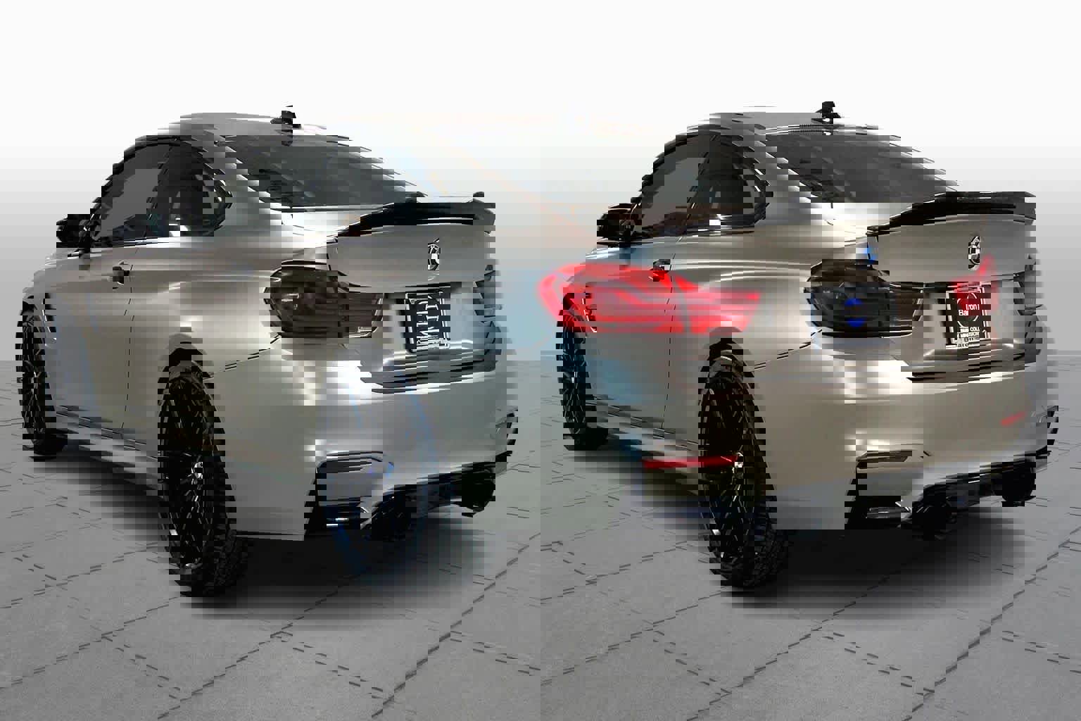 Used 2018 BMW M4 Coupe w/ Competition Package image 11