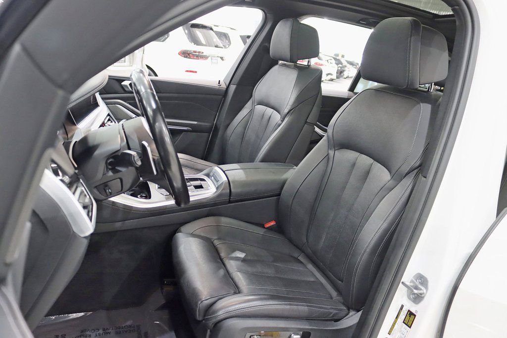 Used 2022 BMW X5 M50i image 31