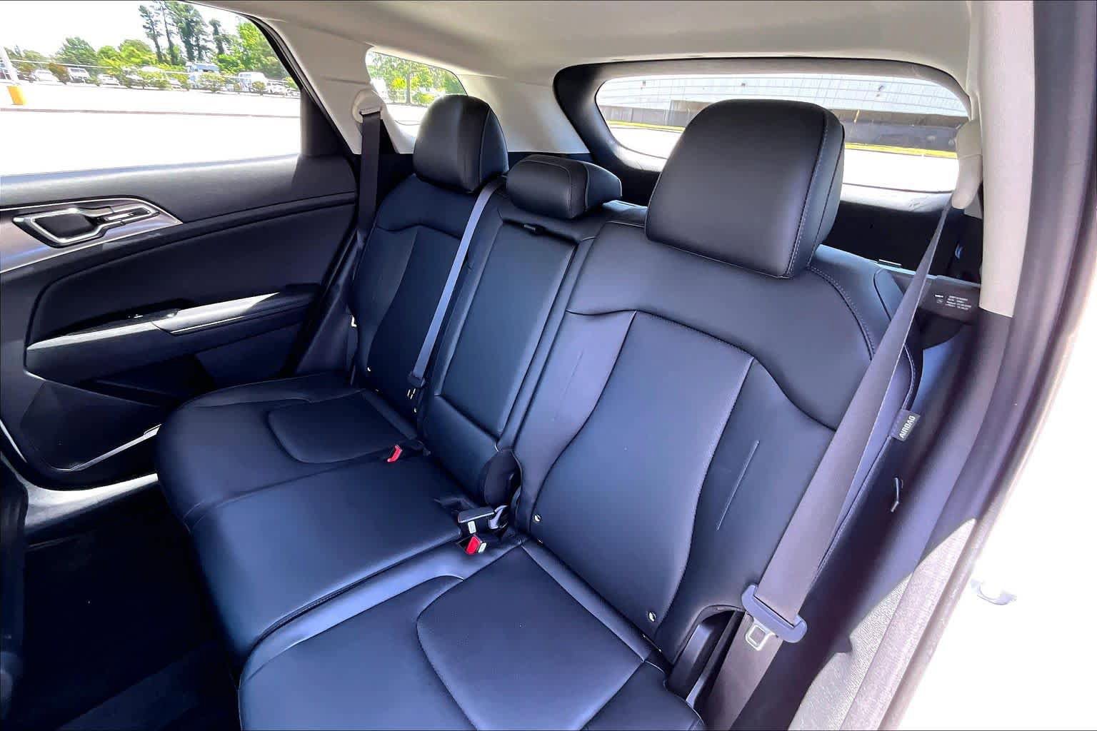 Used 2024 Kia Sportage SX FWD image 21