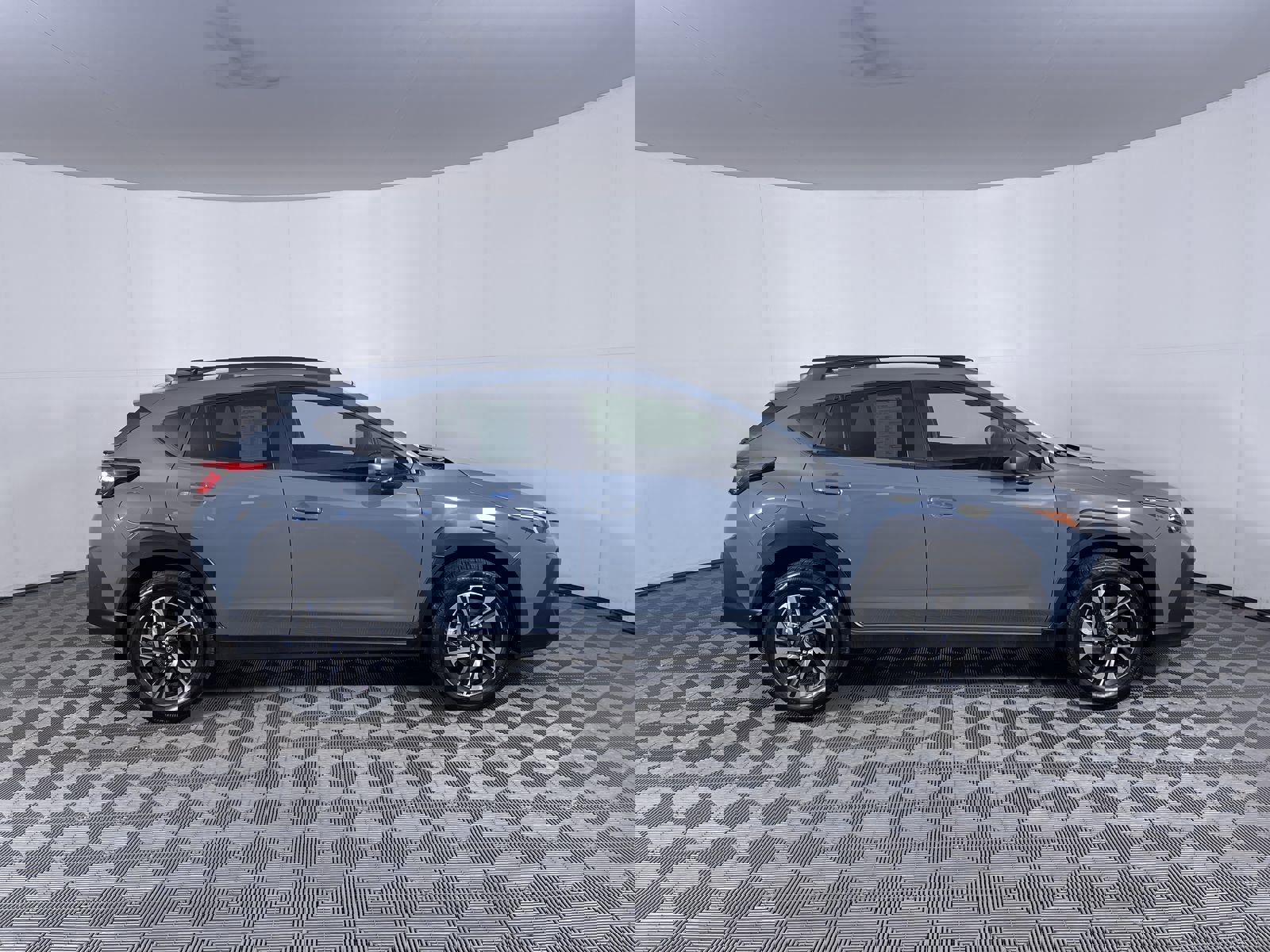 Used 2024 Subaru Crosstrek 2.0i Premium w/ Crosstrek Mirror Package image 10