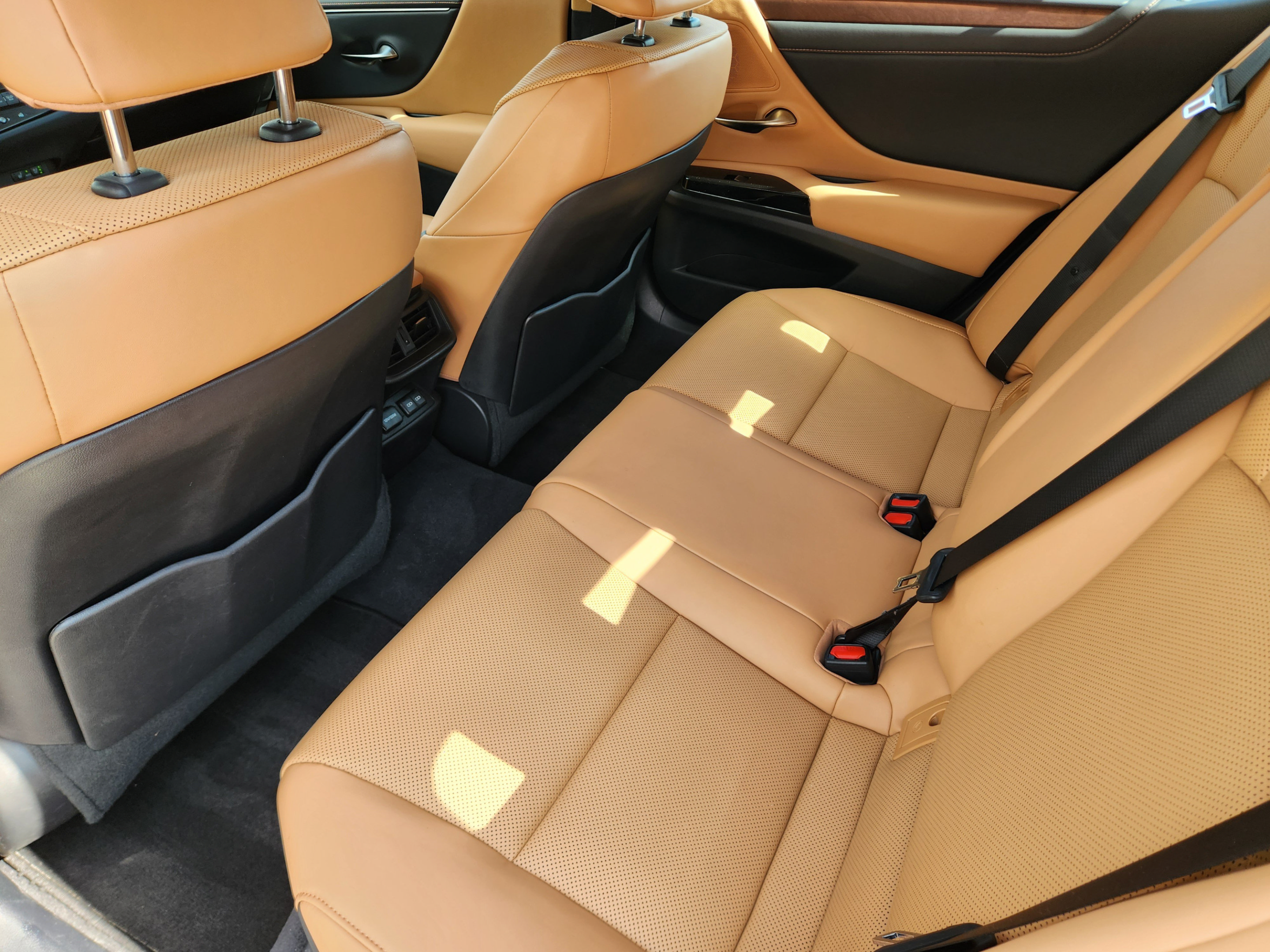 Certified 2022 Lexus ES 350 w/ Premium Package FWD image 31