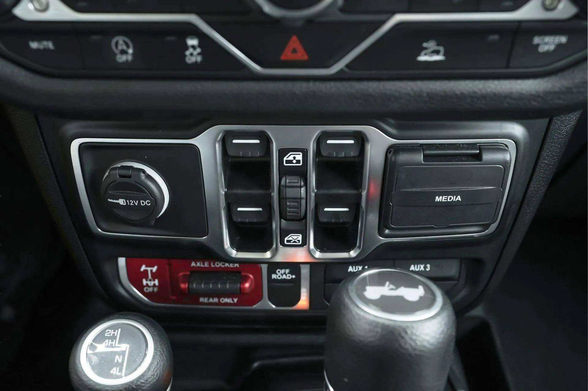 Used 2024 Jeep Wrangler Willys image 18