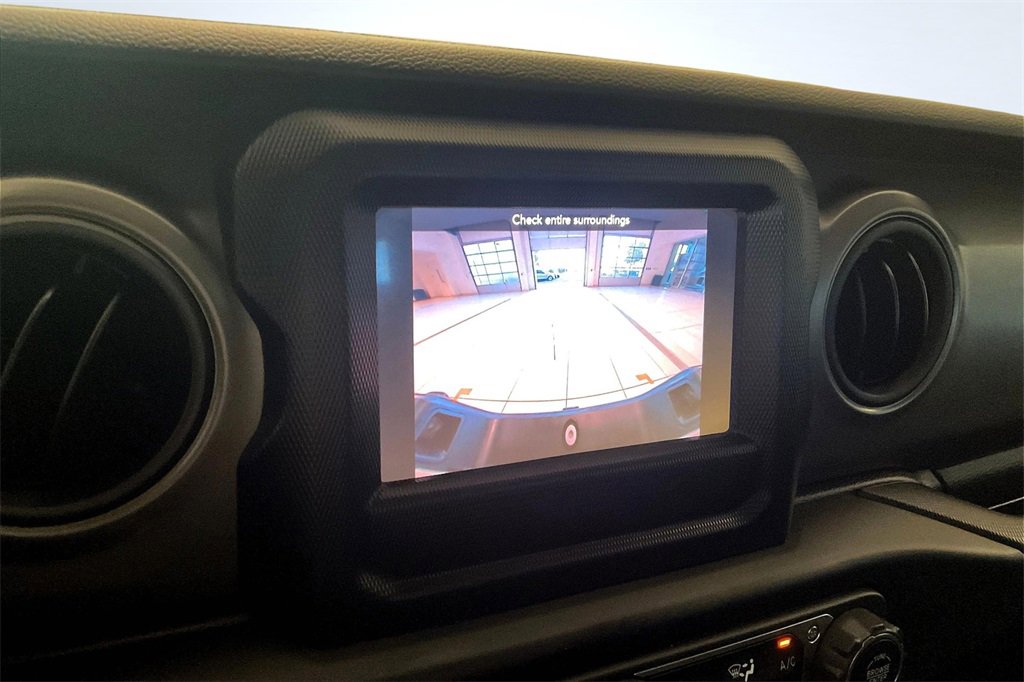 Used 2022 Jeep Gladiator Willys image 22