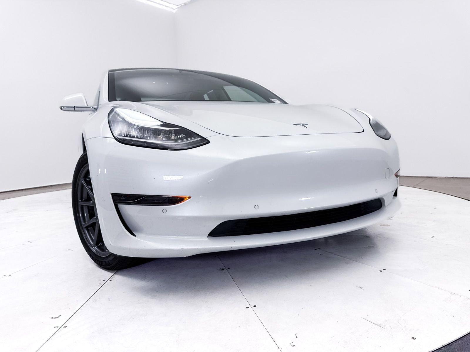 Used 2019 Tesla Model 3 Standard Range Plus RWD image 5