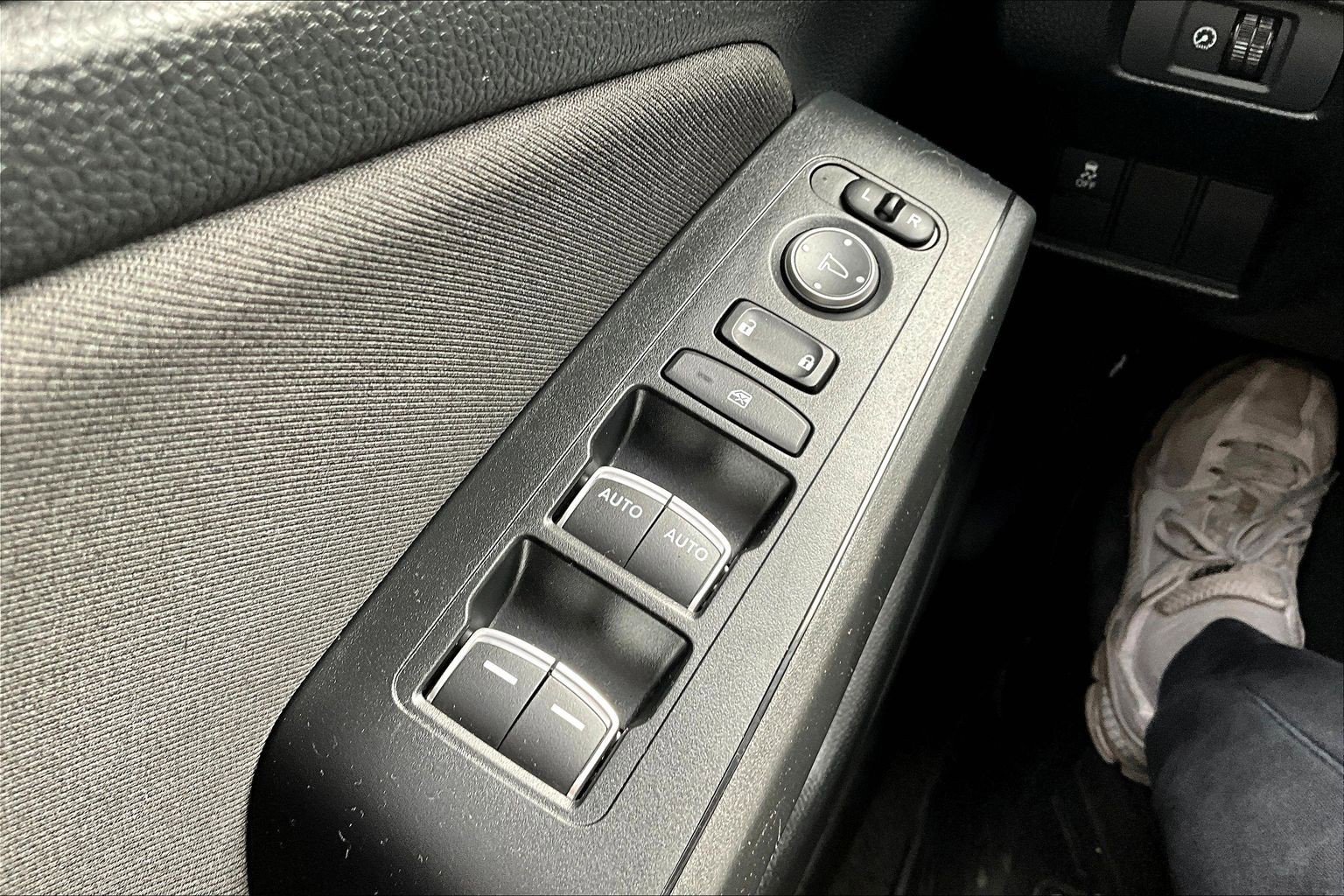 Used 2025 Honda Civic Sport image 33