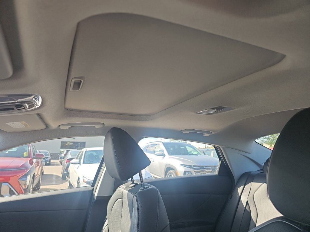New 2026 Hyundai Elantra Limited FWD image 26