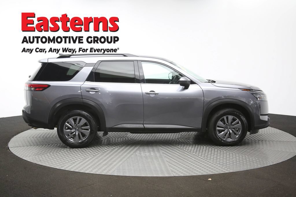 Used 2025 Nissan Pathfinder SV FWD image 45