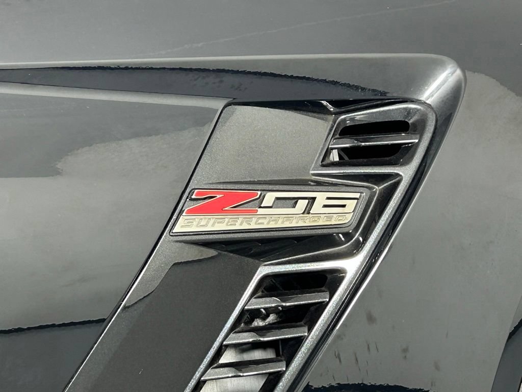 Used 2016 Chevrolet Corvette Z06 w/ 3LZ Preferred Equipment Group RWD image 15
