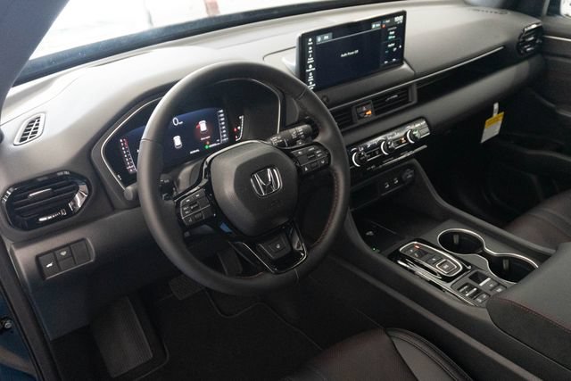 New 2026 Honda Pilot Black Edition image 3