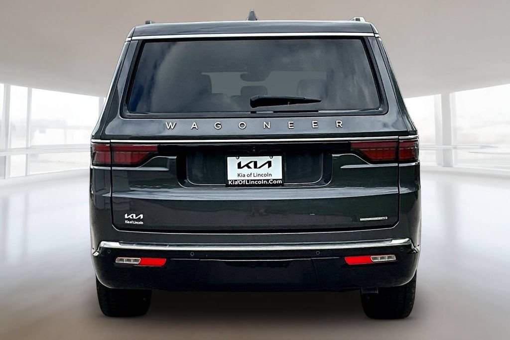 Used 2022 Jeep Wagoneer Series II w/ Premium Group I RWD image 5