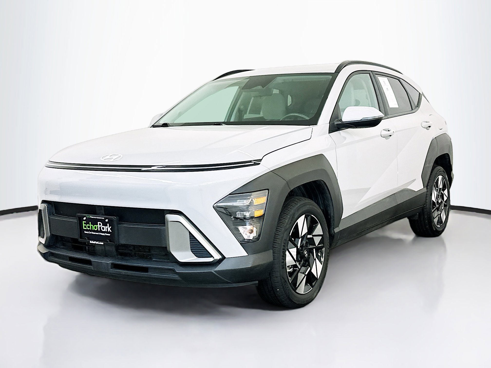 Used 2025 Hyundai Kona SEL image 3