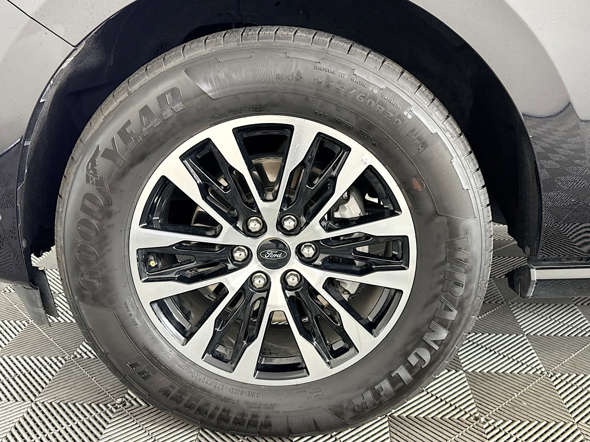 Used 2025 Ford Expedition Platinum AWD/4WD image 37