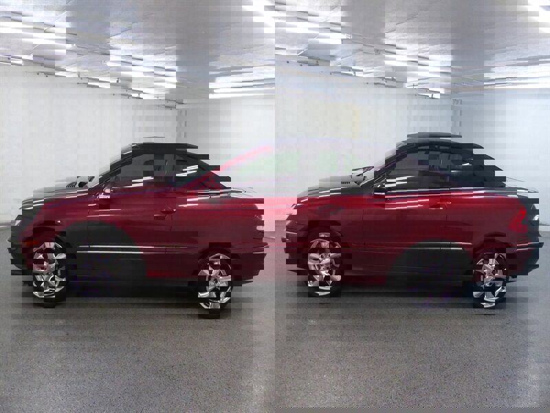 Used 2005 Mercedes-Benz CLK 320 Cabriolet image 4