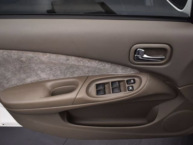 Used 2002 Nissan Sentra GXE FWD image 10