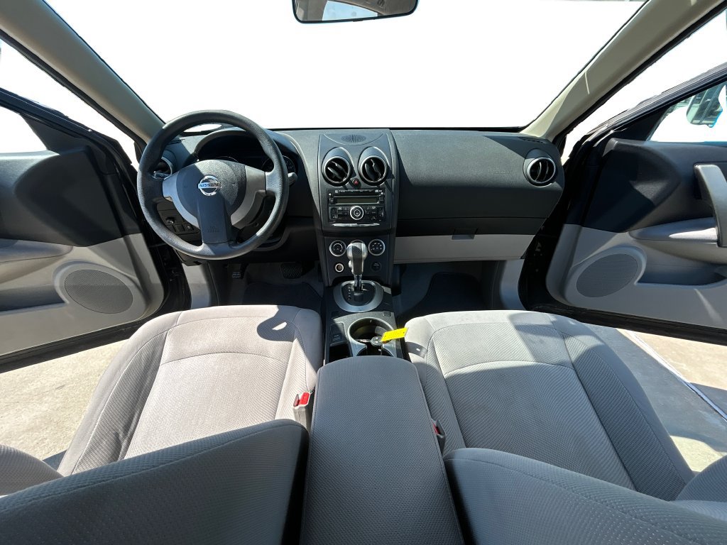 Used 2014 Nissan Rogue S FWD image 12
