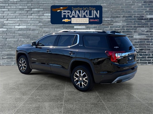 Used 2023 GMC Acadia SLE w/ Driver Convenience Package image 3