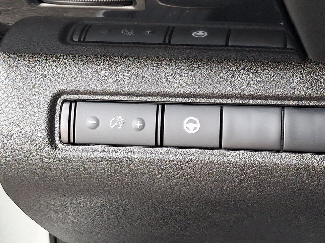 Used 2024 Nissan Pathfinder SV AWD/4WD image 25