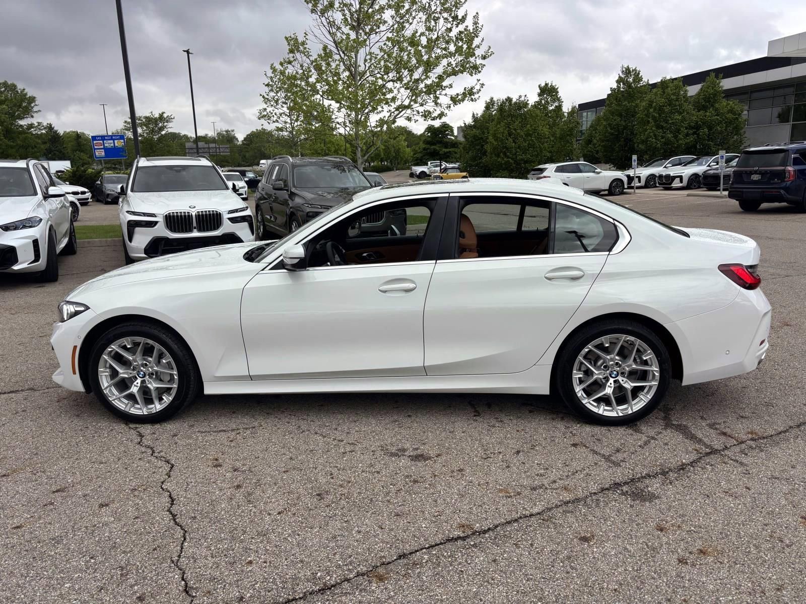 Used 2025 BMW 330i xDrive Sedan AWD/4WD image 8