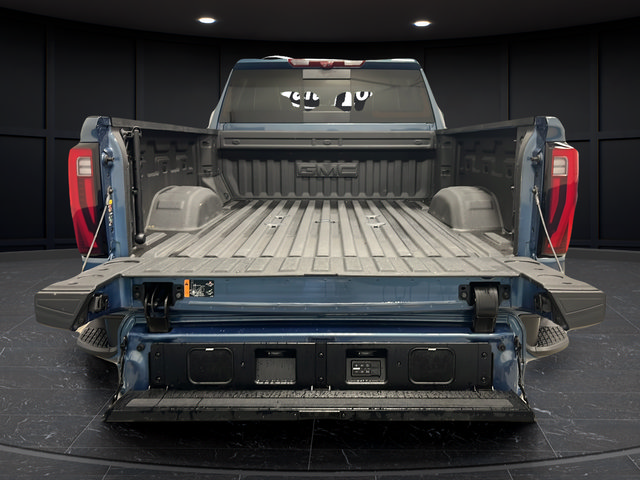 Used 2025 GMC Sierra 3500 Denali Ultimate AWD/4WD image 31