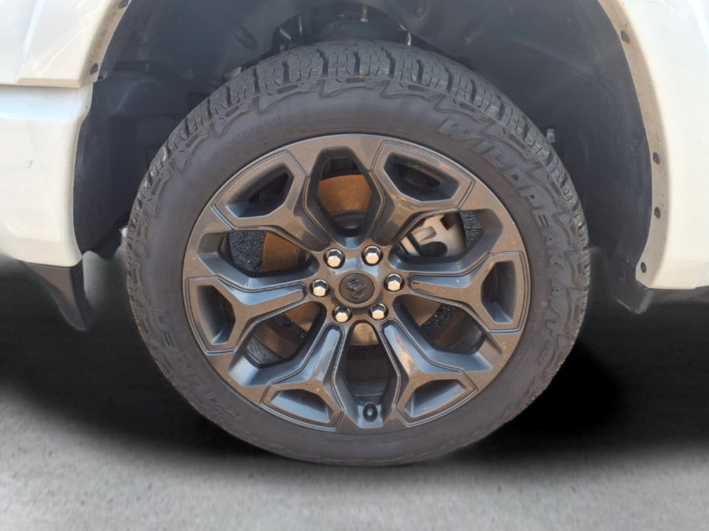 Used 2024 RAM 1500 Limited AWD/4WD image 12