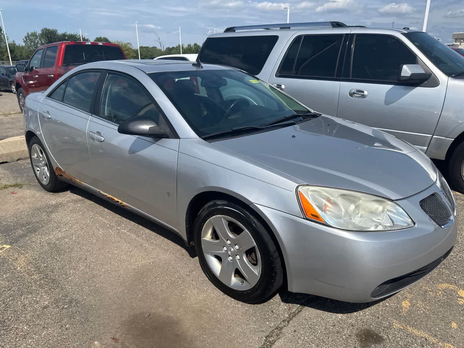 Used 2009 Pontiac G6 Sedan w/ Sun And Sound Package FWD image 9