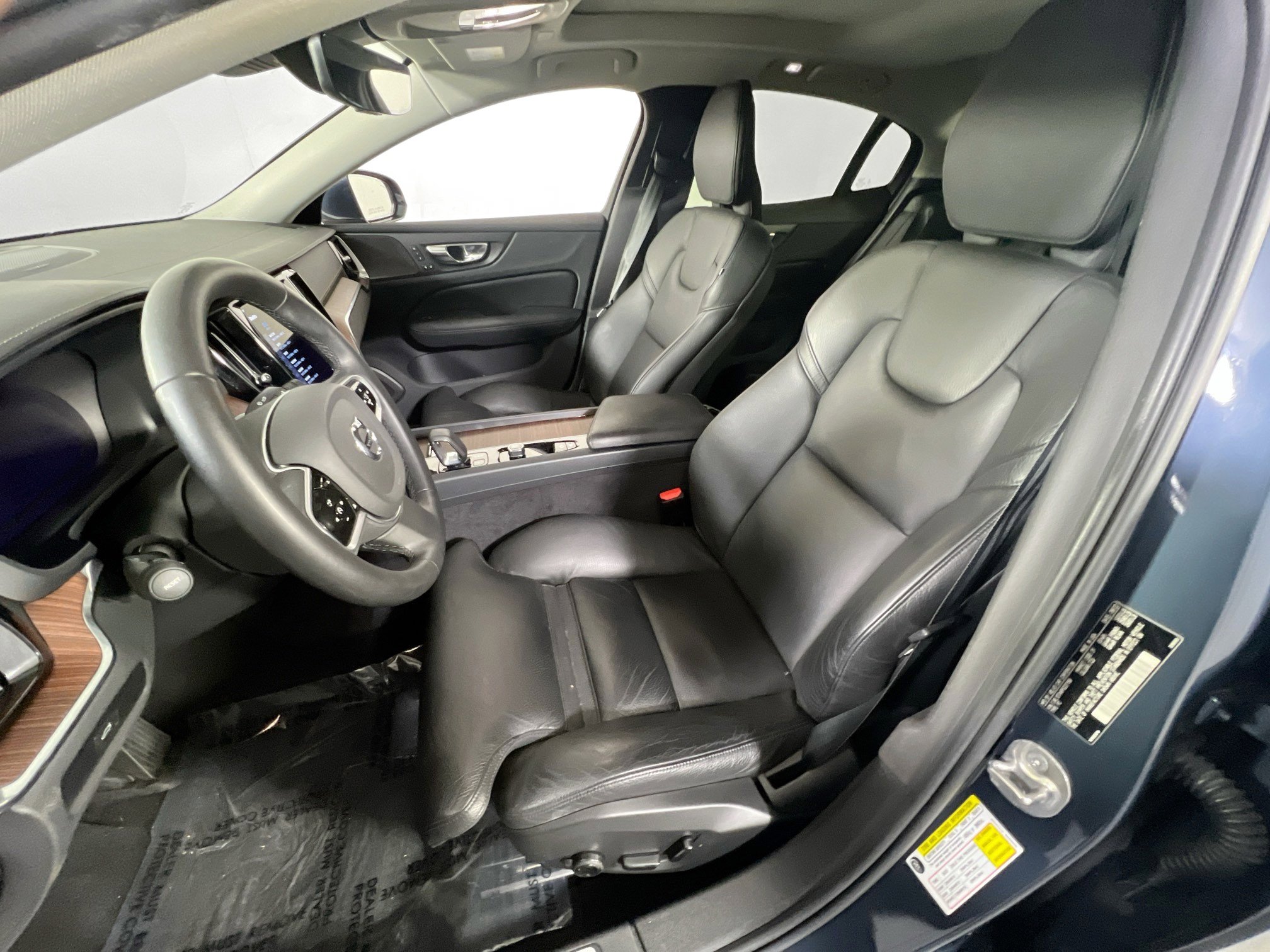 Used 2023 Volvo S60 B5 Ultimate w/ Climate Package image 22