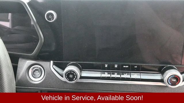 Used 2024 Chevrolet Colorado W/T w/ Safety Package RWD image 15