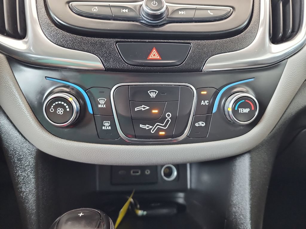 Used 2021 Chevrolet Equinox LS FWD image 29