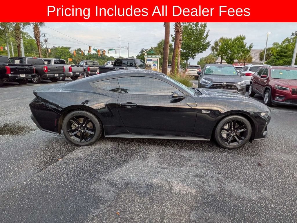 Used 2024 Ford Mustang GT RWD image 3