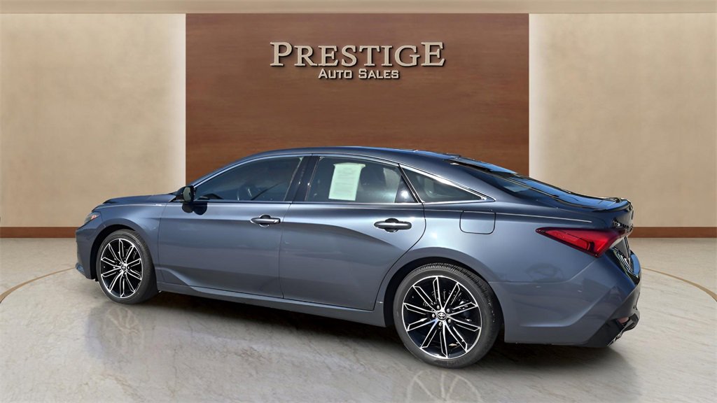 Used 2020 Toyota Avalon Touring image 9