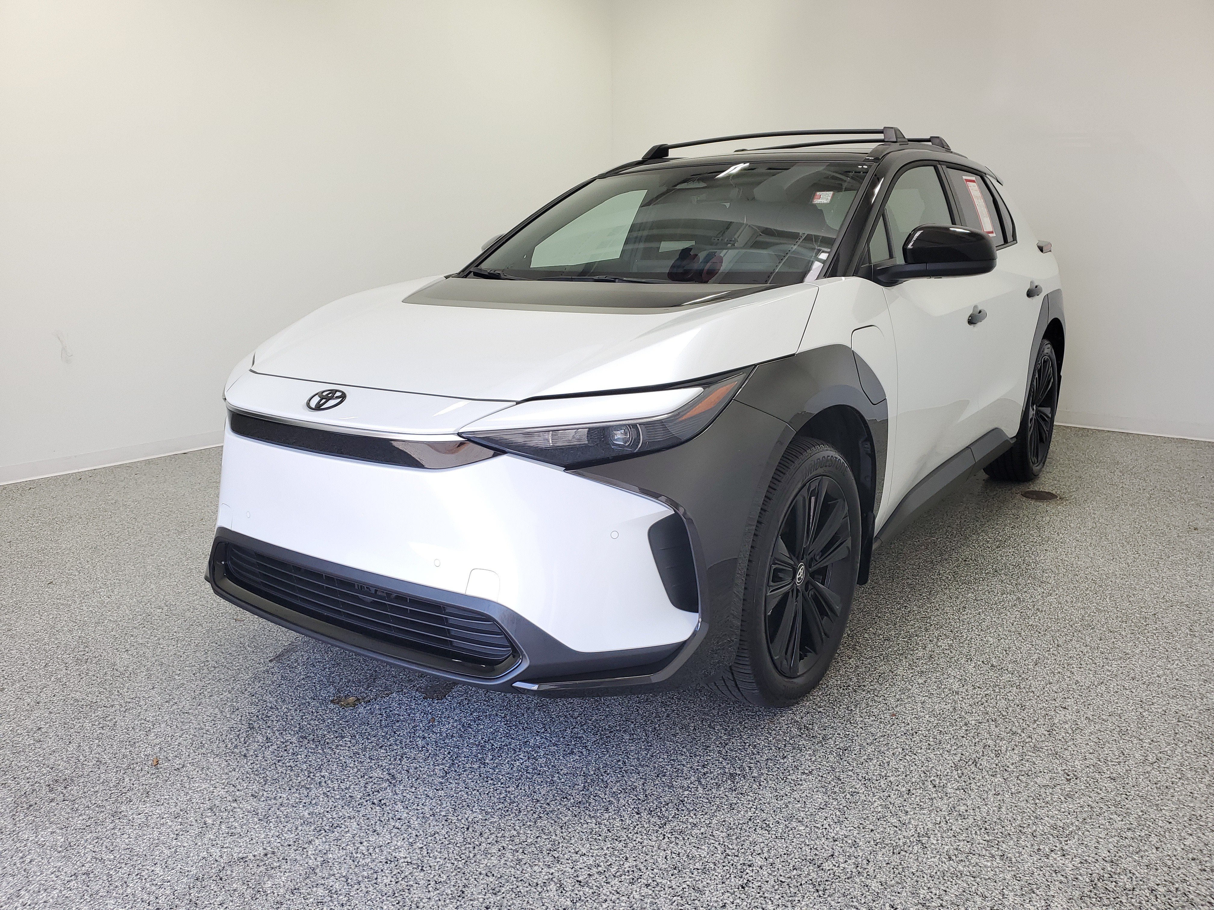 Certified 2025 Toyota bZ4X AWD image 2