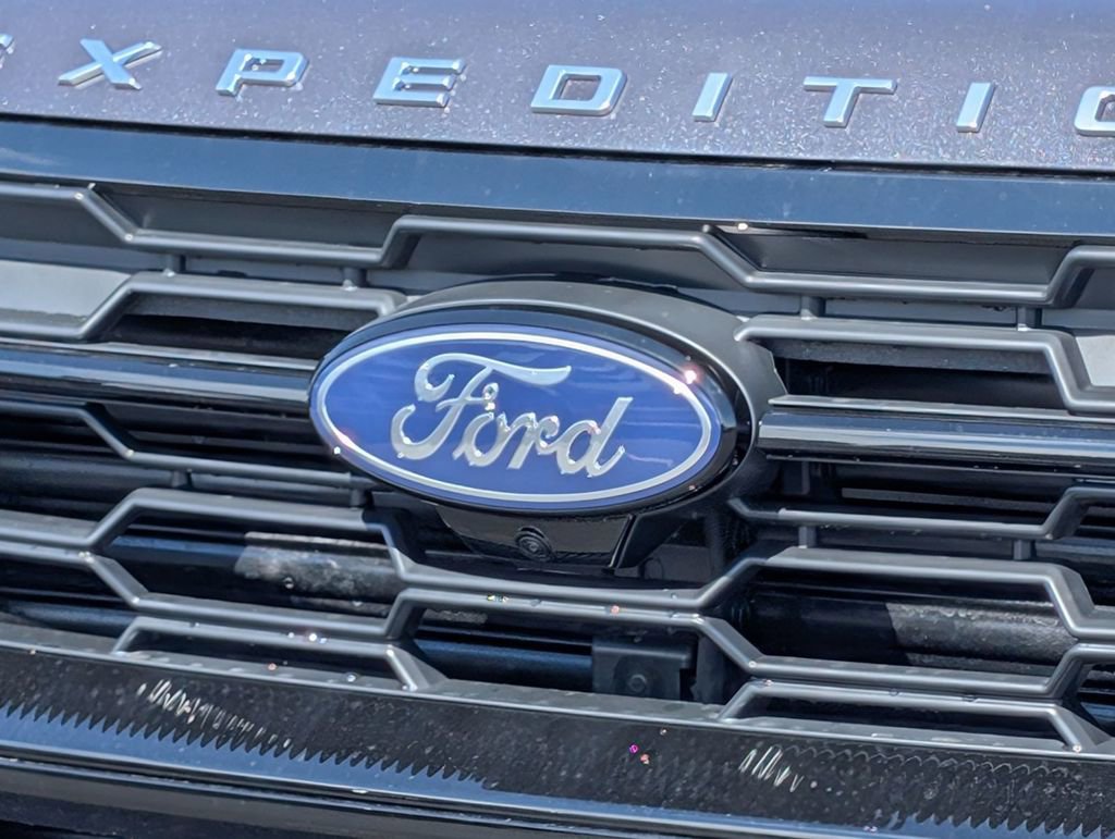 New 2026 Ford Expedition Active image 13