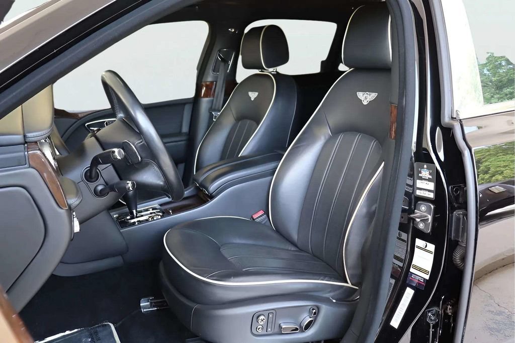 Used 2014 Bentley Mulsanne RWD image 14