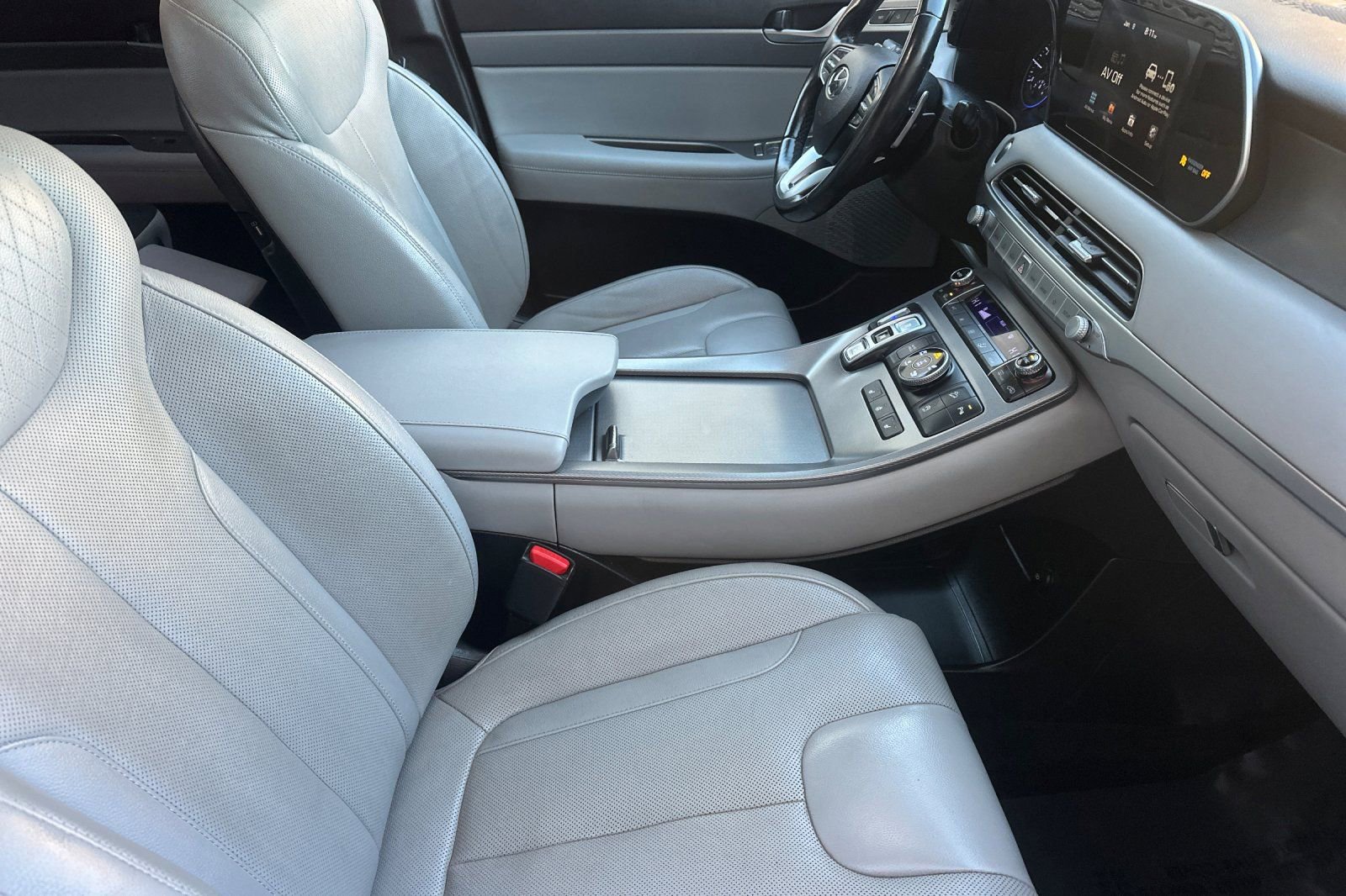 Used 2020 Hyundai Palisade SEL w/ Premium Package image 18