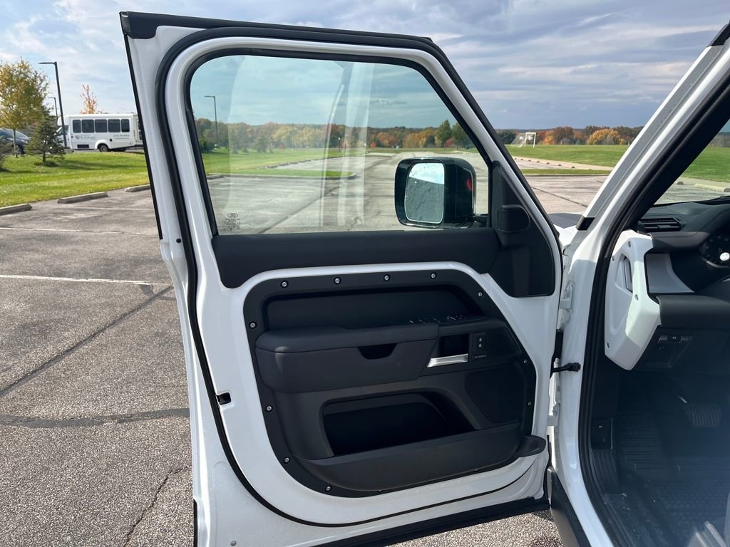 New 2026 Land Rover Defender 110 S image 2