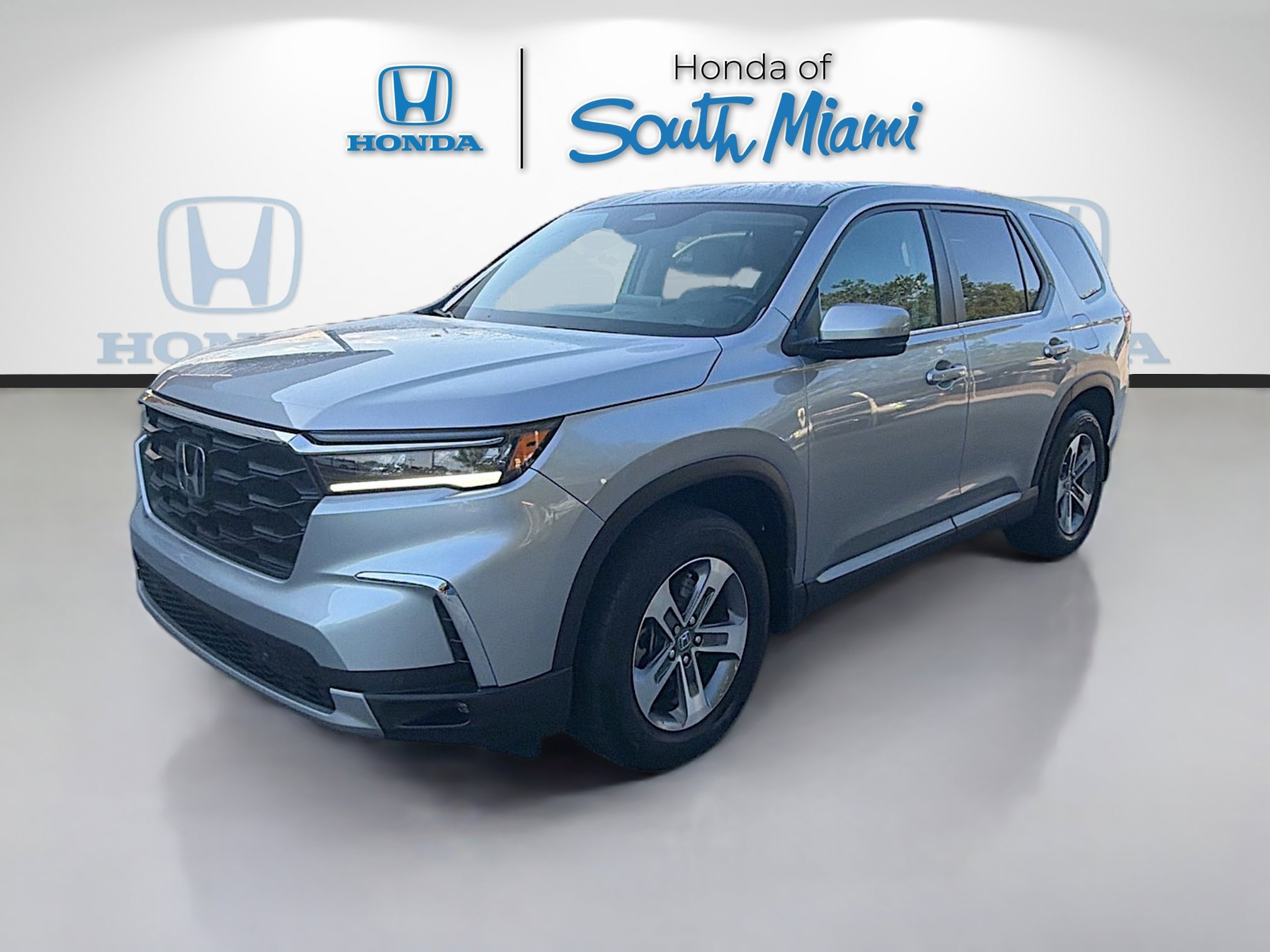 Certified 2025 Honda Pilot EX-L image 3