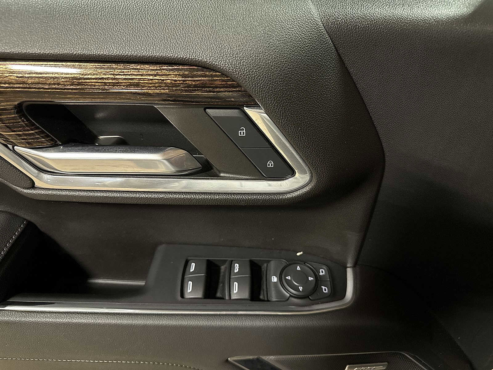 Used 2022 GMC Sierra 1500 Elevation w/ Preferred Package image 22