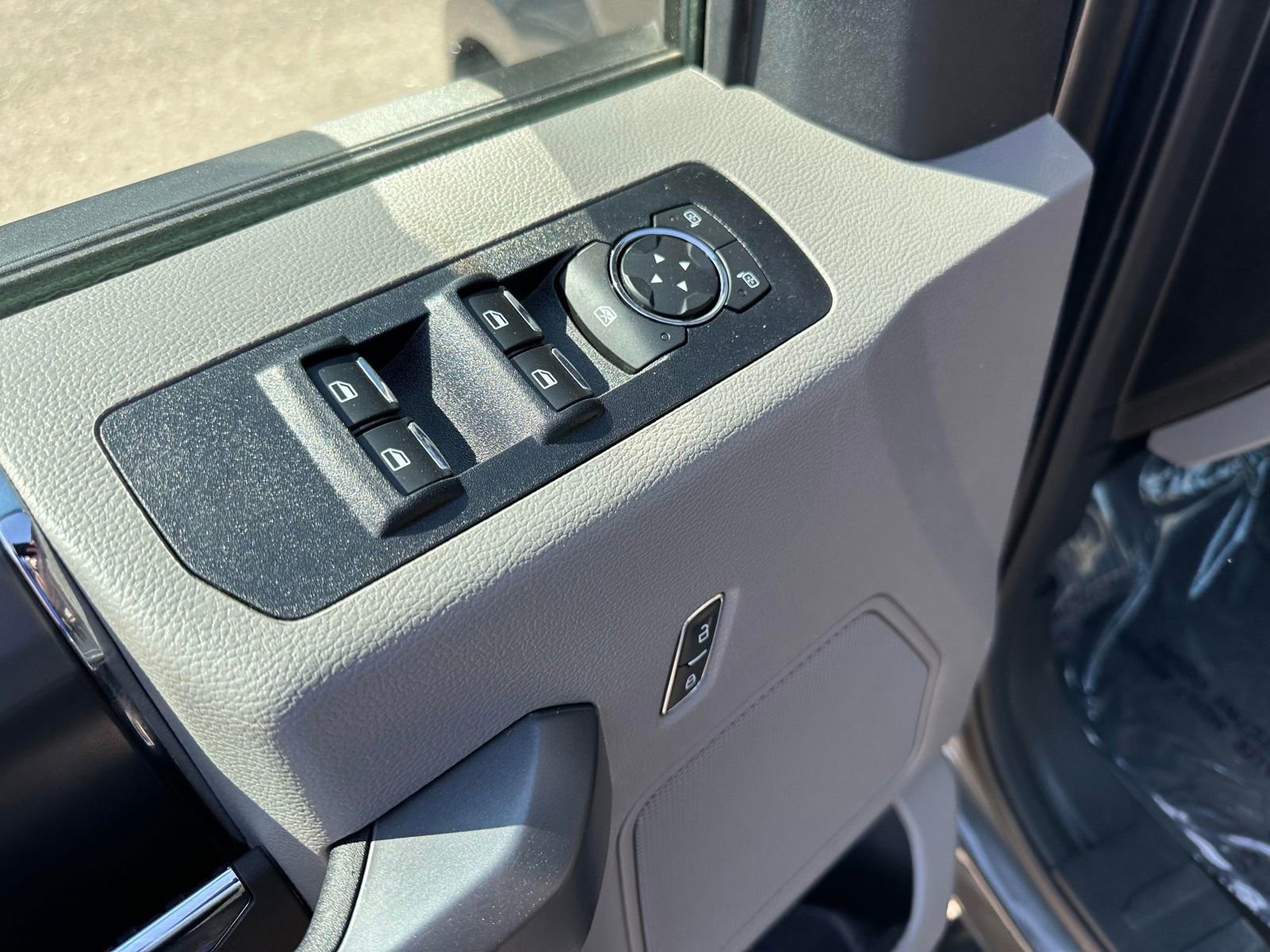 Used 2020 Ford F150 XLT w/ Equipment Group 302A Luxury image 15