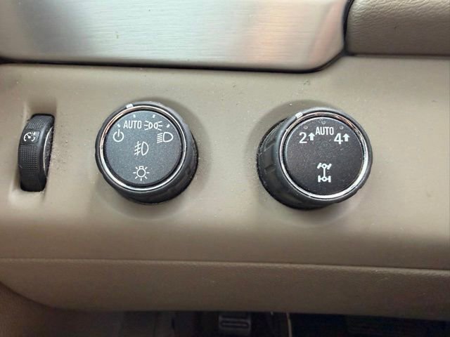 Used 2017 GMC Yukon SLT w/ Premium Edition AWD/4WD image 18