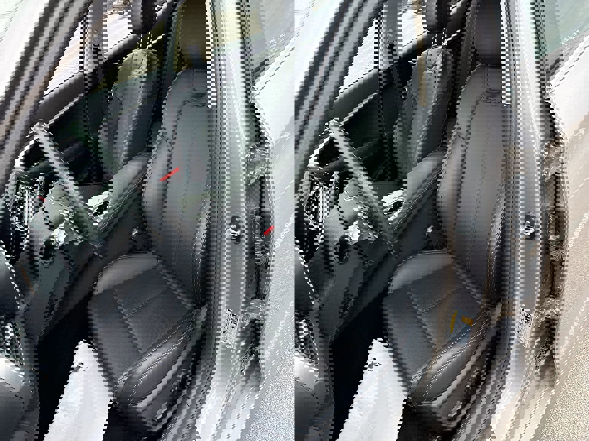 Used 2025 Genesis G70 2.5T image 13