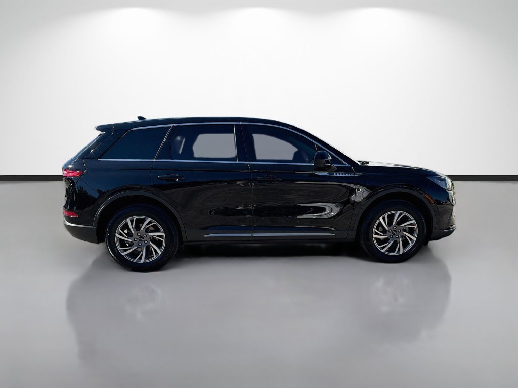 Used 2024 Lincoln Corsair FWD image 2
