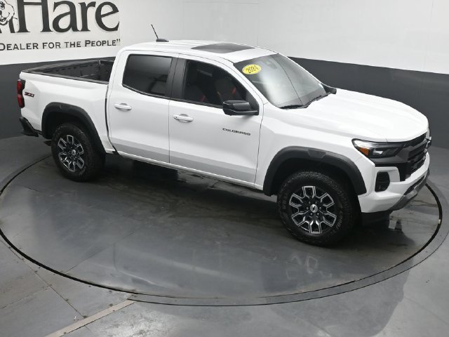 Used 2024 Chevrolet Colorado Z71 w/ Z71 Convenience Package 2 AWD/4WD image 52