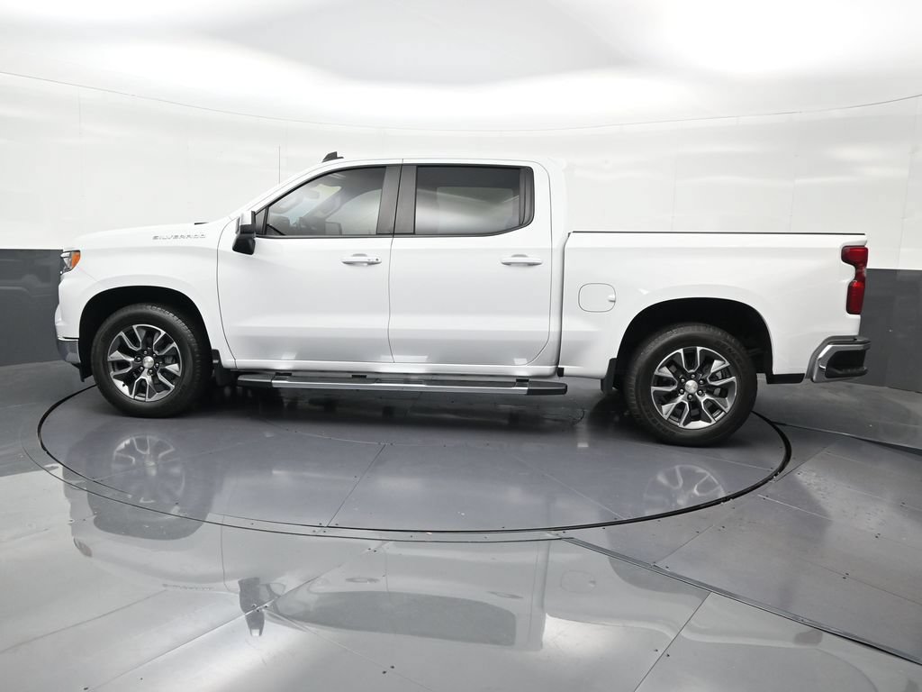 Used 2024 Chevrolet Silverado 1500 LT RWD image 2