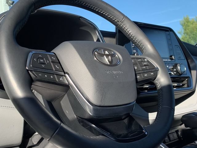 Used 2020 Toyota Highlander Limited AWD/4WD image 19