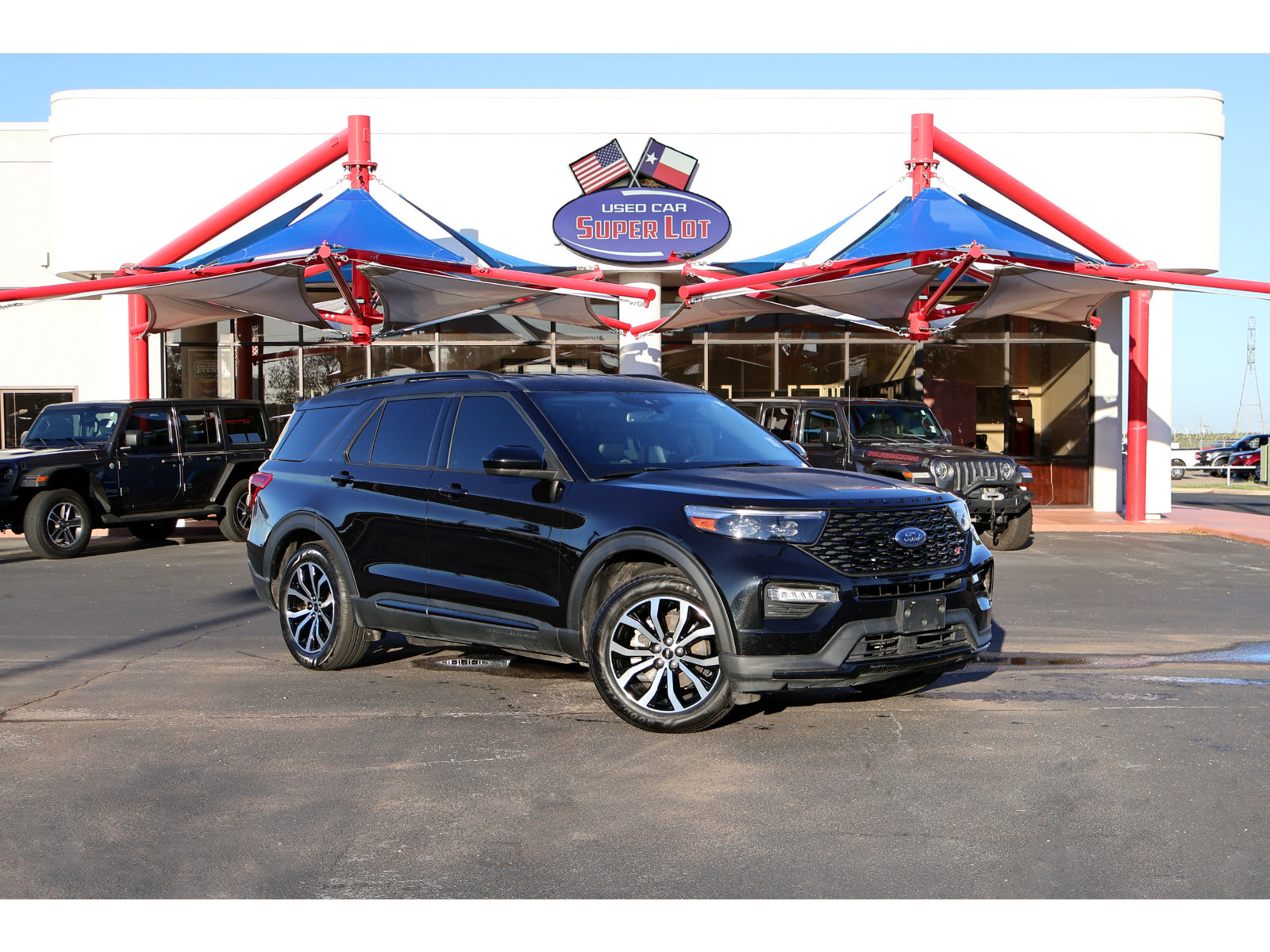 Used 2022 Ford Explorer ST RWD image 1