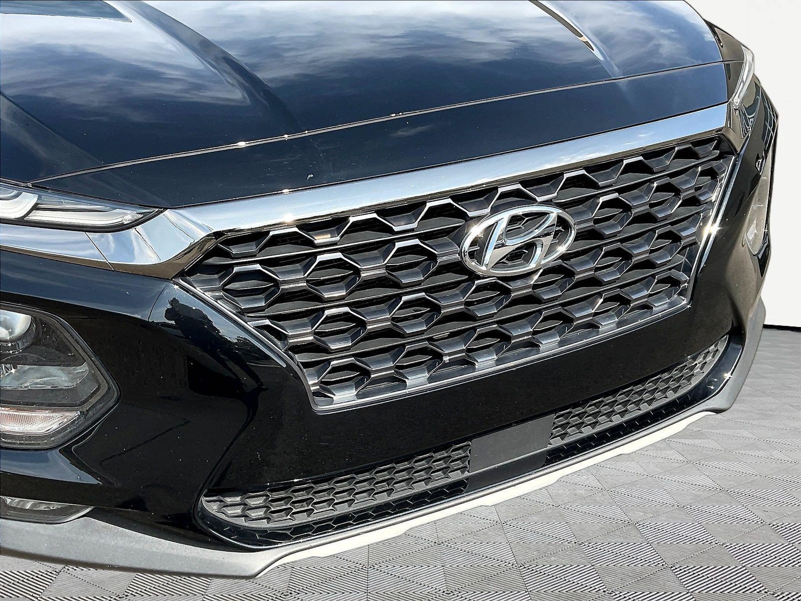 Used 2019 Hyundai Santa Fe SEL FWD image 30